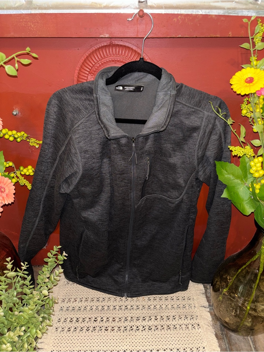 The North Face Men’s Charcoal Full-Zip Utility Jacket